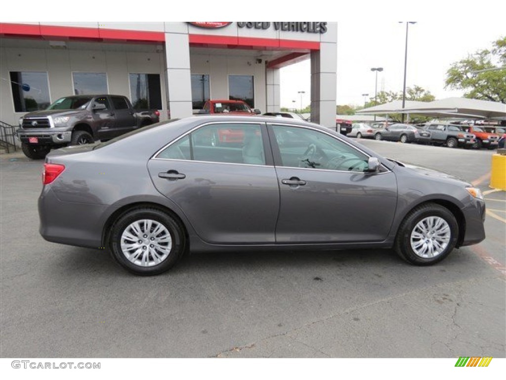 2014 Camry L - Magnetic Gray Metallic / Ash photo #7