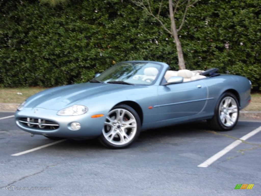 2003 XK XK8 Convertible - Pacific Blue Metallic / Ivory photo #4