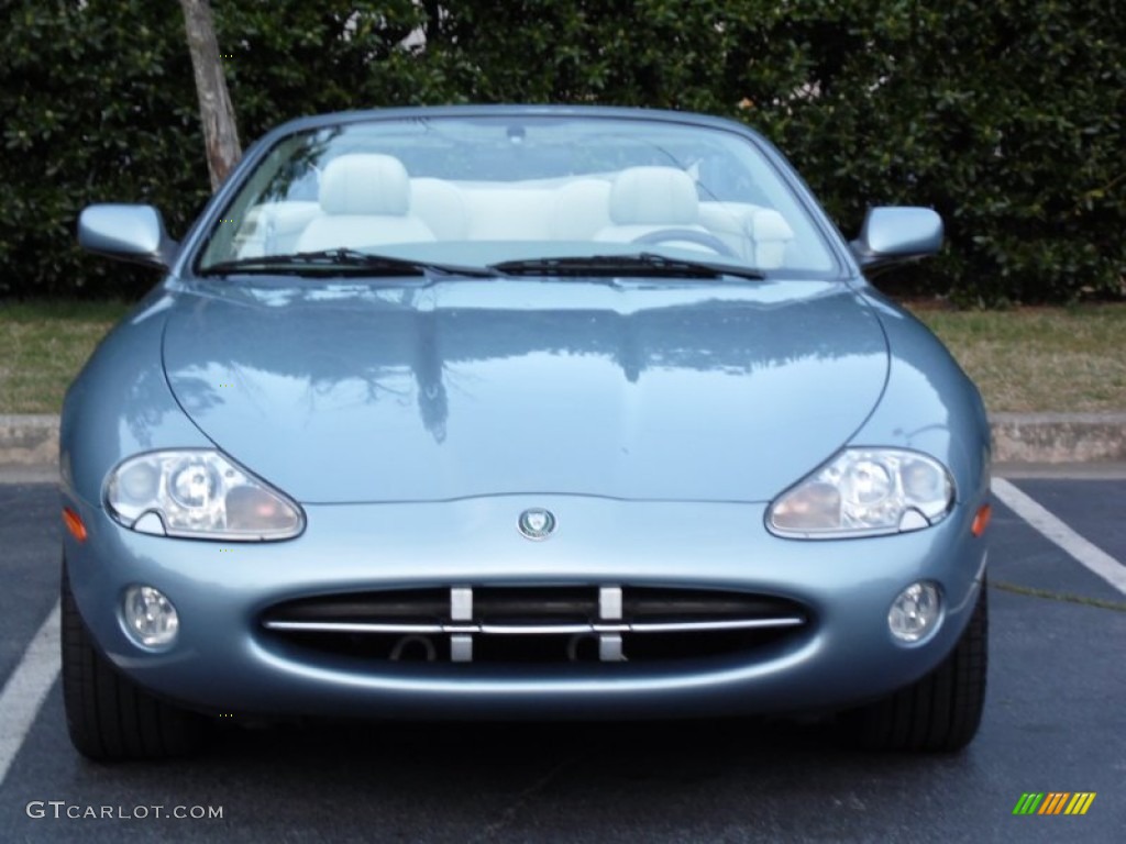 2003 XK XK8 Convertible - Pacific Blue Metallic / Ivory photo #17