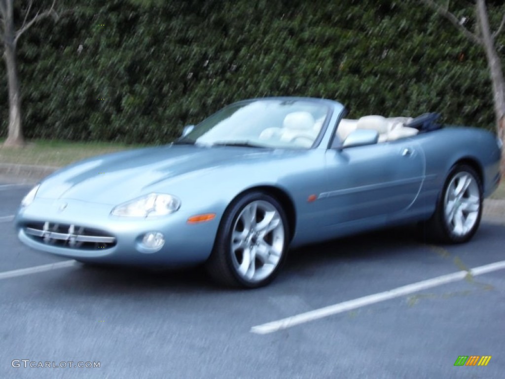 2003 XK XK8 Convertible - Pacific Blue Metallic / Ivory photo #23