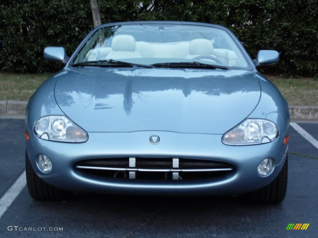 2003 XK XK8 Convertible - Pacific Blue Metallic / Ivory photo #26
