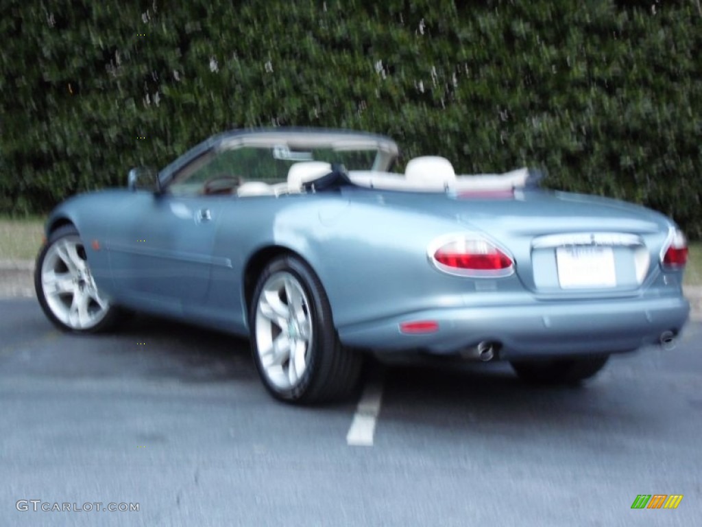 2003 XK XK8 Convertible - Pacific Blue Metallic / Ivory photo #30