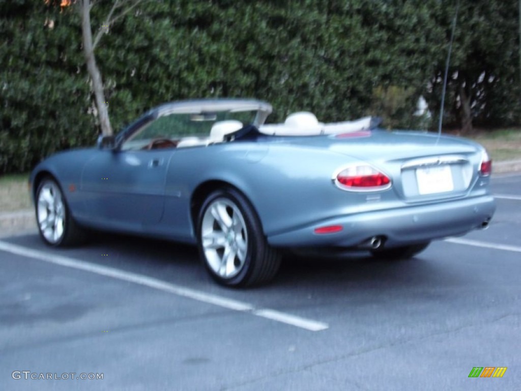 2003 XK XK8 Convertible - Pacific Blue Metallic / Ivory photo #33
