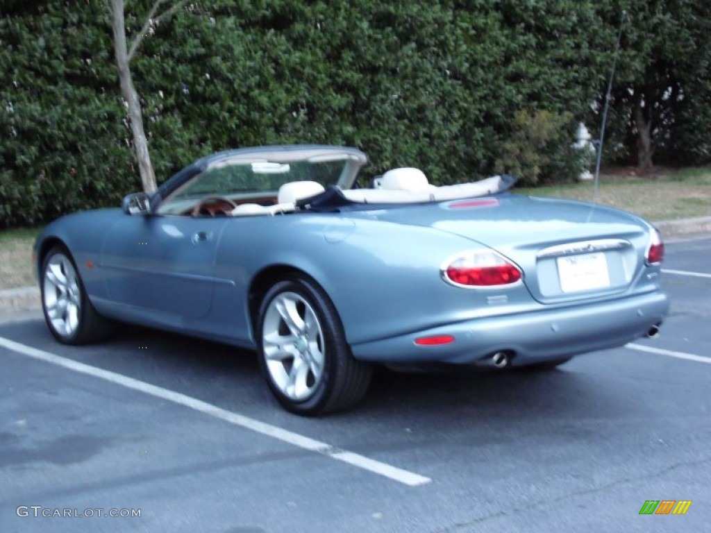 2003 XK XK8 Convertible - Pacific Blue Metallic / Ivory photo #34