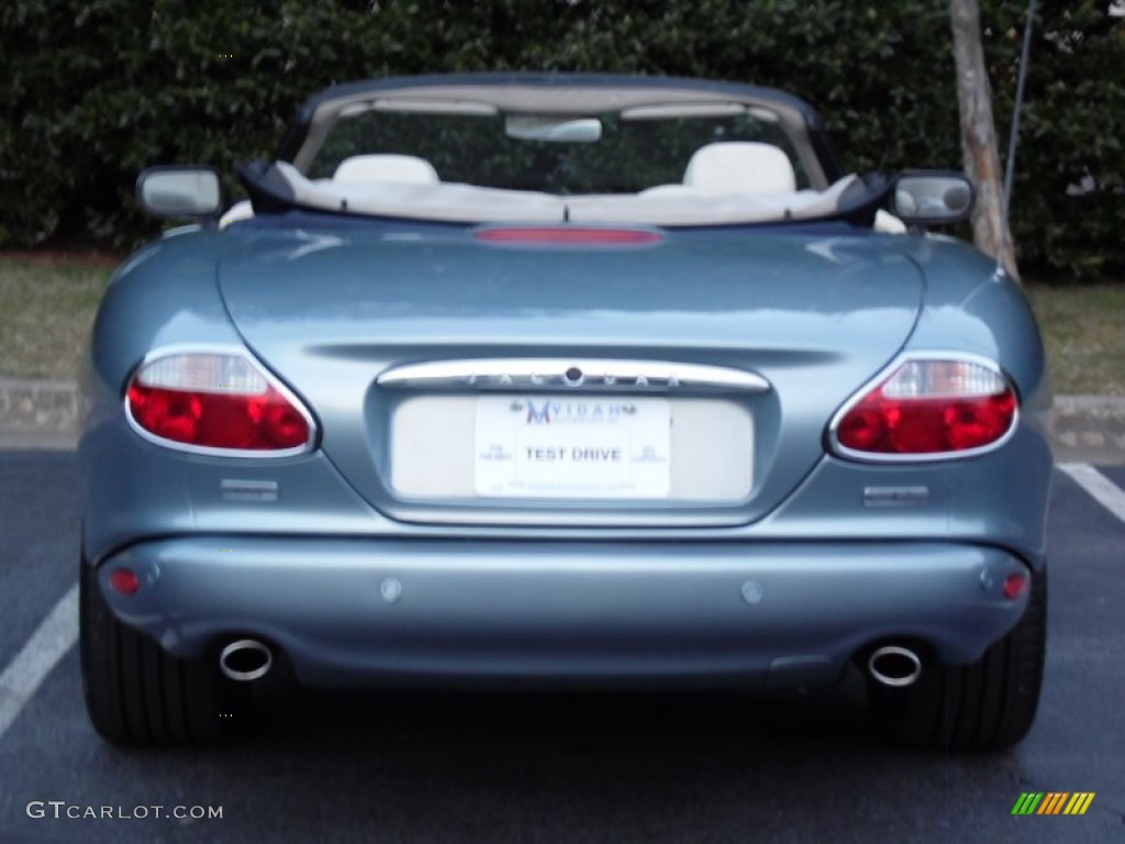 2003 XK XK8 Convertible - Pacific Blue Metallic / Ivory photo #37