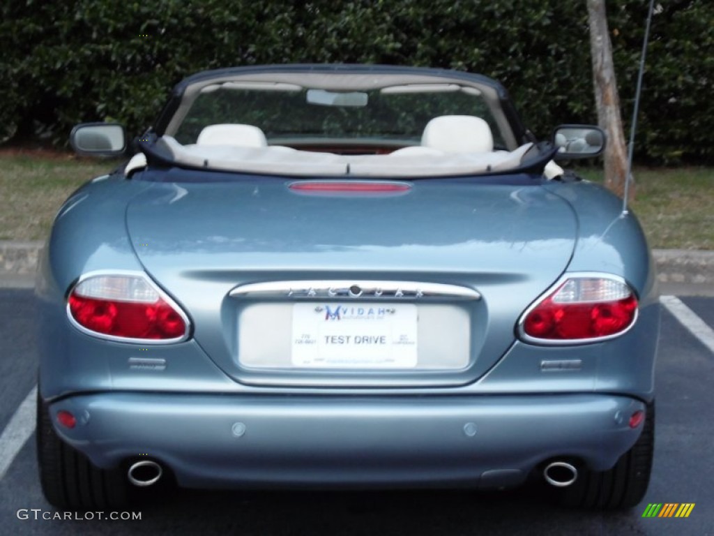 2003 XK XK8 Convertible - Pacific Blue Metallic / Ivory photo #39