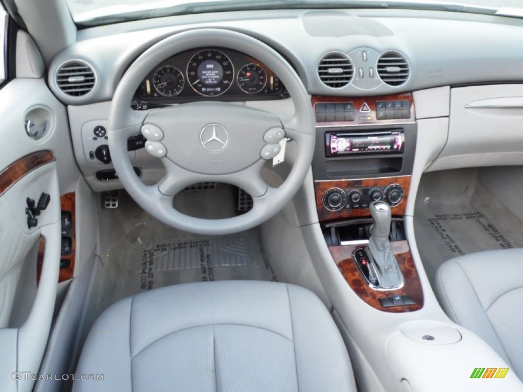 2005 CLK 320 Cabriolet - Alabaster White / Stone photo #52
