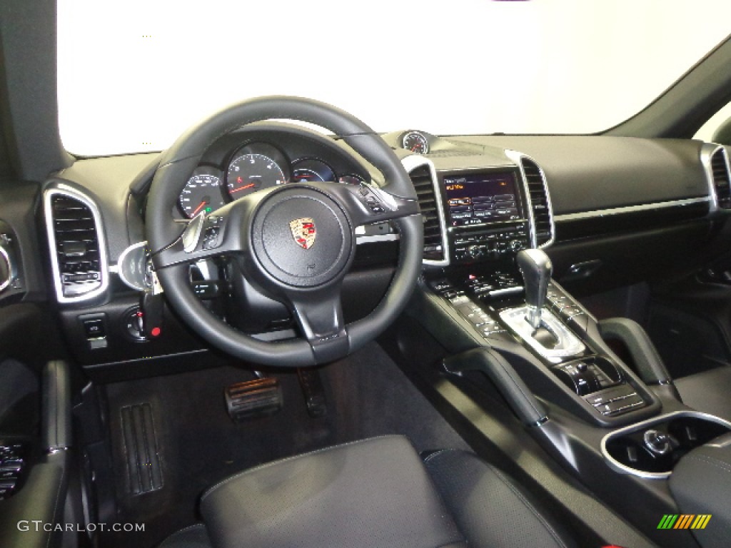 2014 Porsche Cayenne Diesel Black Dashboard Photo #92153674