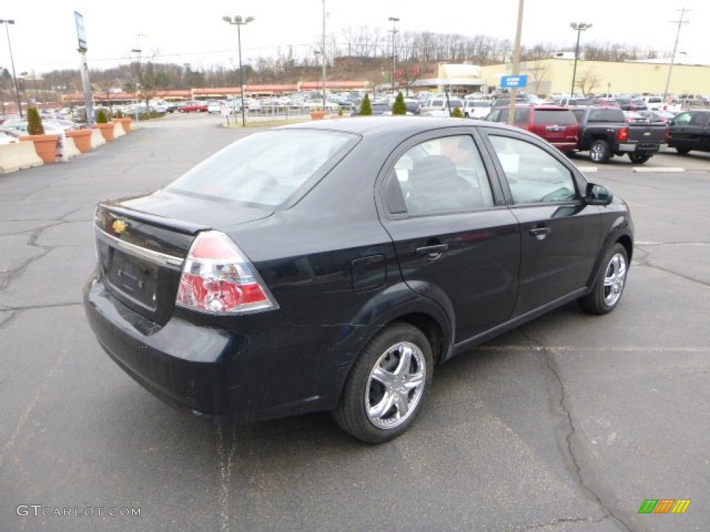 2010 Aveo LT Sedan - Black Granite / Charcoal photo #5