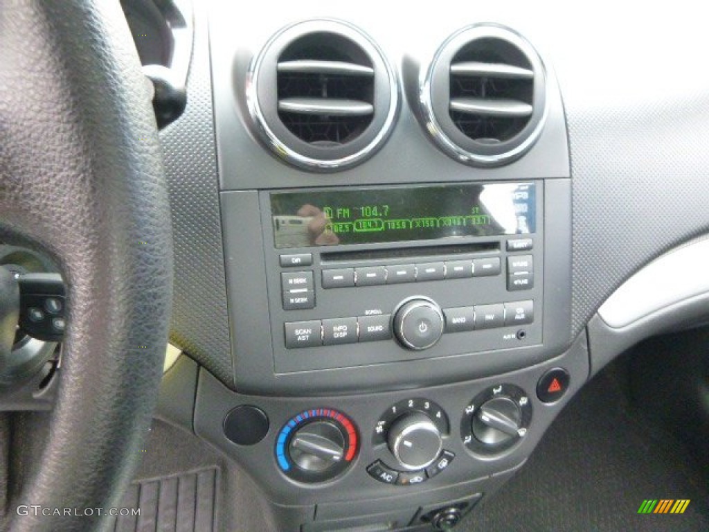 2010 Aveo LT Sedan - Black Granite / Charcoal photo #18