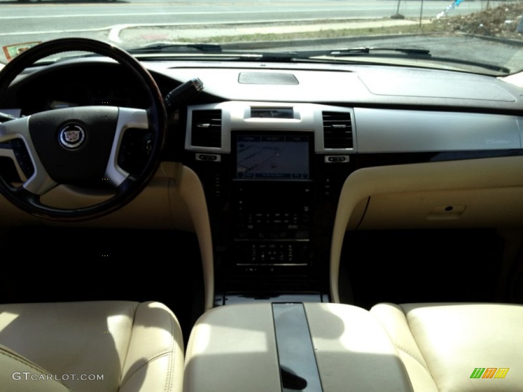 2007 Escalade AWD - Gold Mist / Cocoa/Light Cashmere photo #16