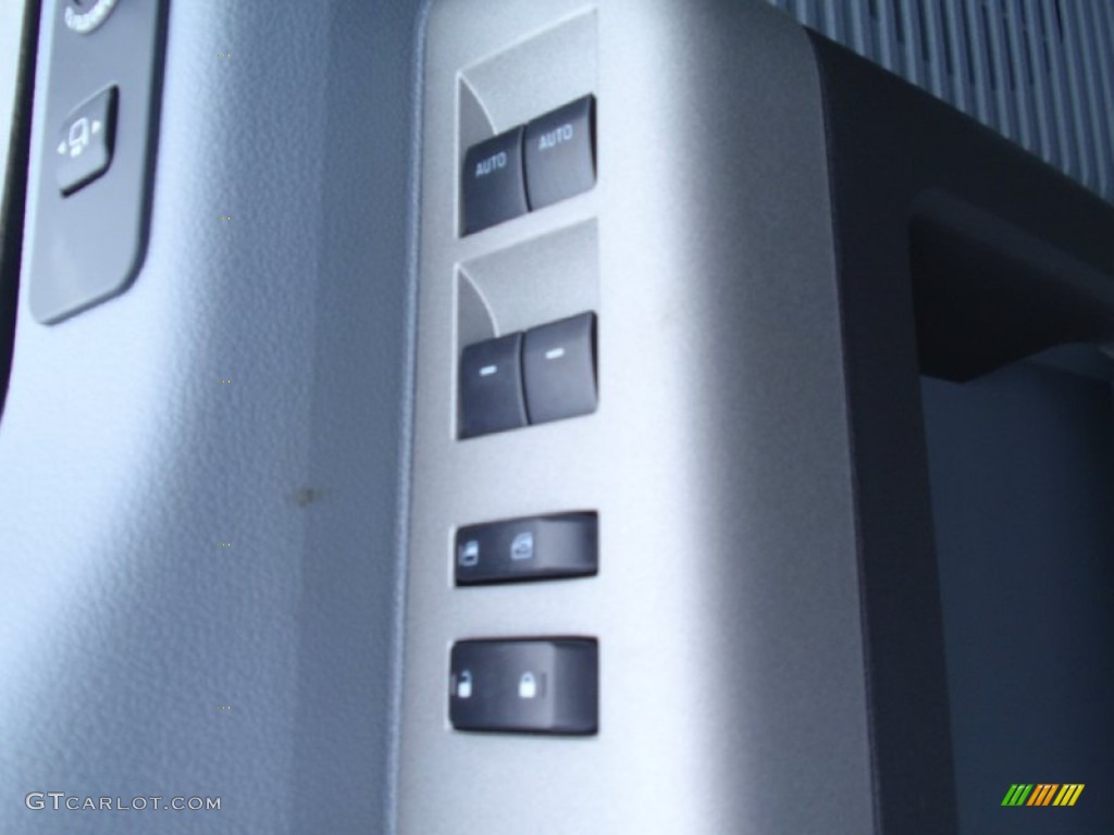 2014 F350 Super Duty XLT Crew Cab 4x4 - Ingot Silver Metallic / Steel photo #25