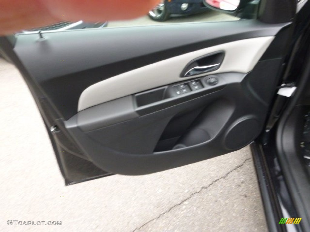 2014 Cruze LS - Black Granite Metallic / Jet Black/Medium Titanium photo #11