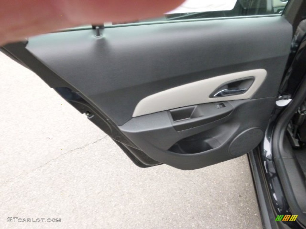 2014 Cruze LS - Black Granite Metallic / Jet Black/Medium Titanium photo #13