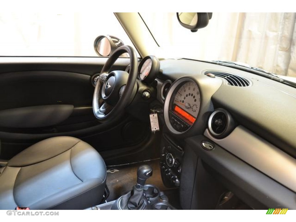 2011 Cooper Clubman - Pepper White / Carbon Black photo #10