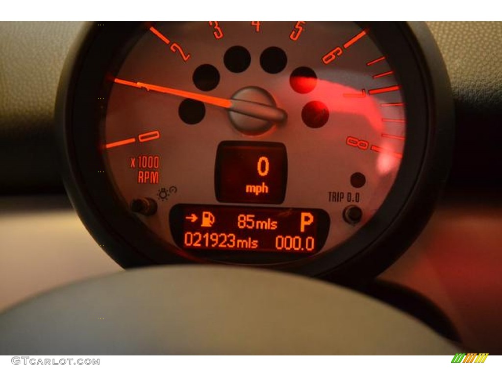 2011 Cooper Clubman - Pepper White / Carbon Black photo #26