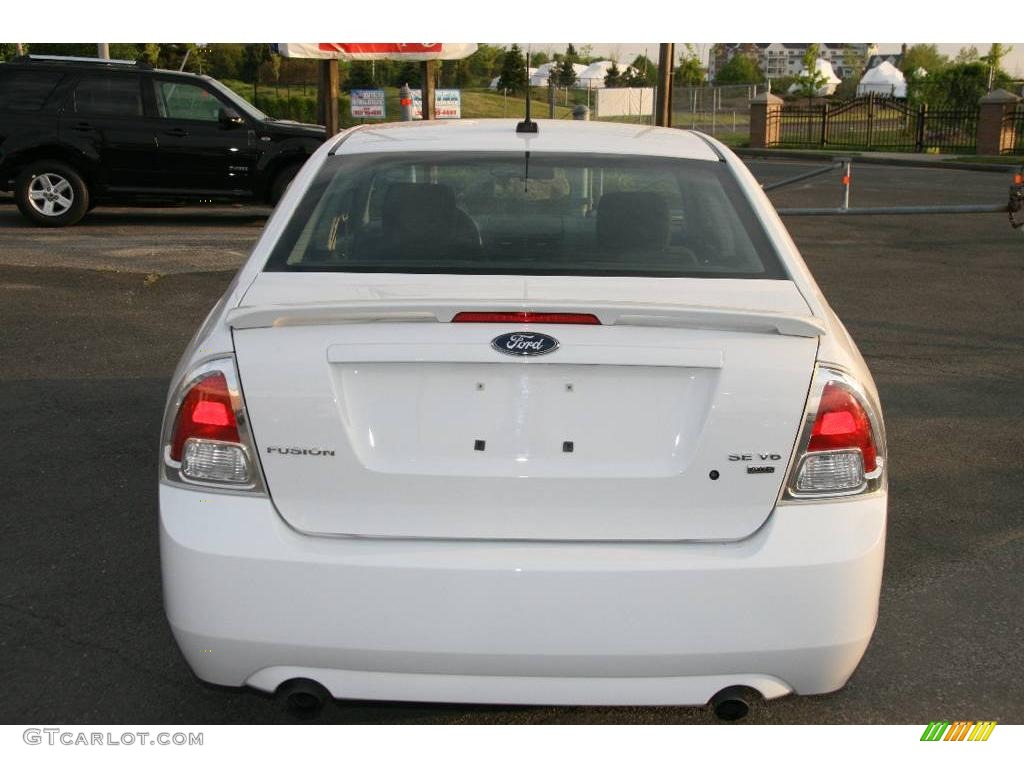 2007 Fusion SE V6 AWD - Oxford White / Charcoal Black photo #6