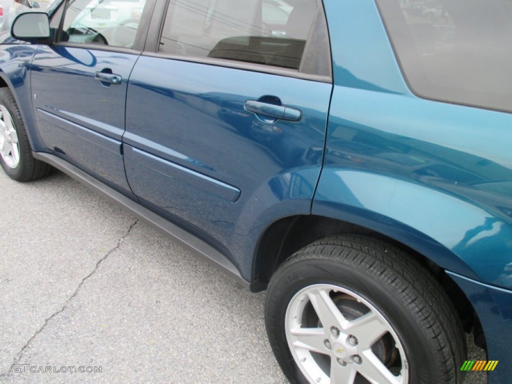 2006 Equinox LT AWD - Bermuda Green Metallic / Light Gray photo #41