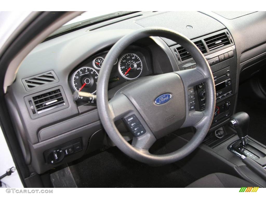 2007 Fusion SE V6 AWD - Oxford White / Charcoal Black photo #11