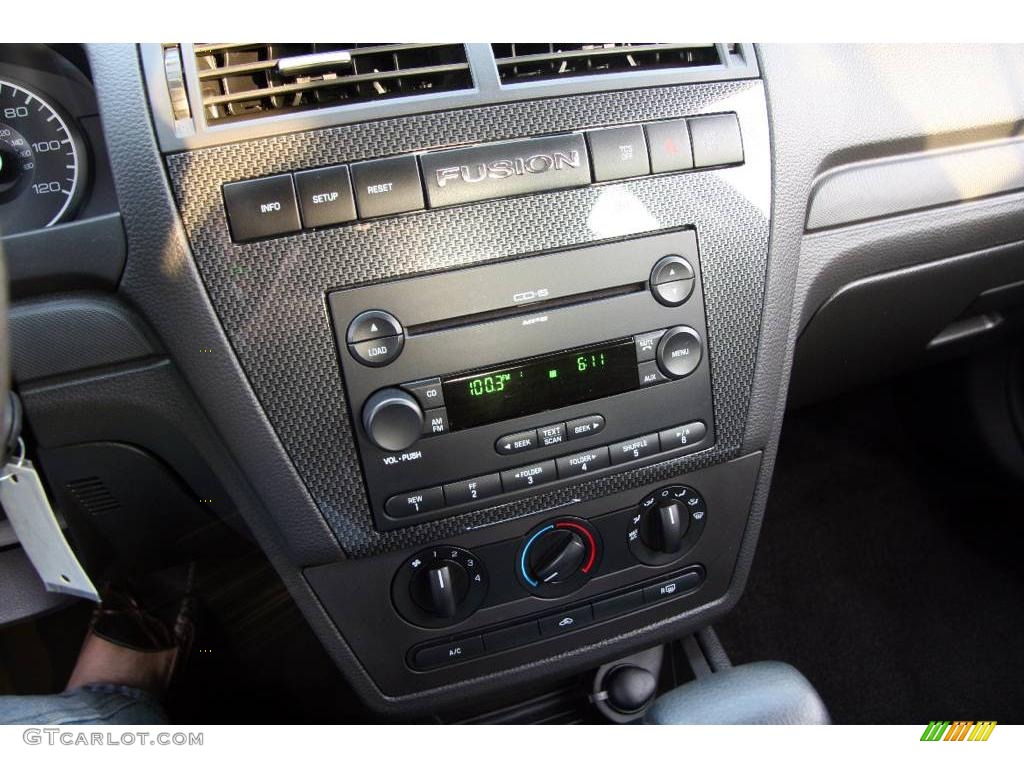 2007 Fusion SE V6 AWD - Oxford White / Charcoal Black photo #14