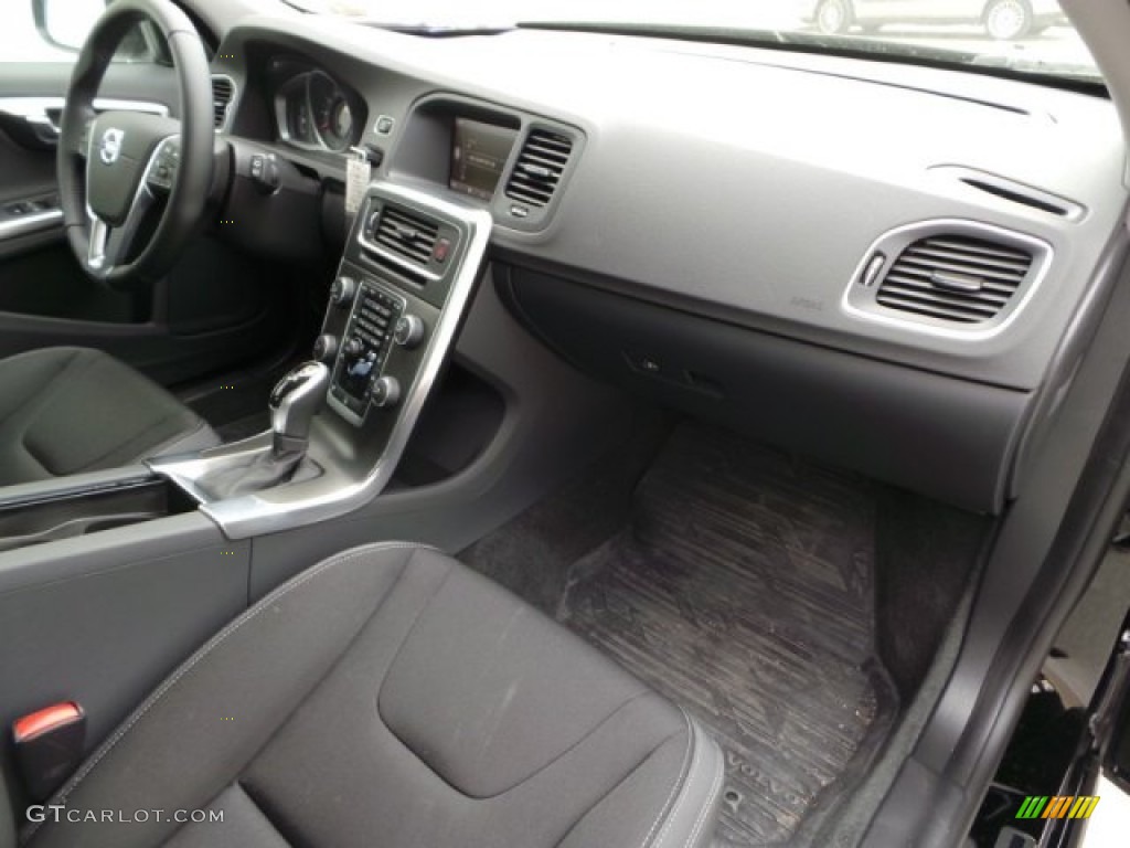 2015 Volvo V60 T5 Drive-E Off-Black Dashboard Photo #92172079