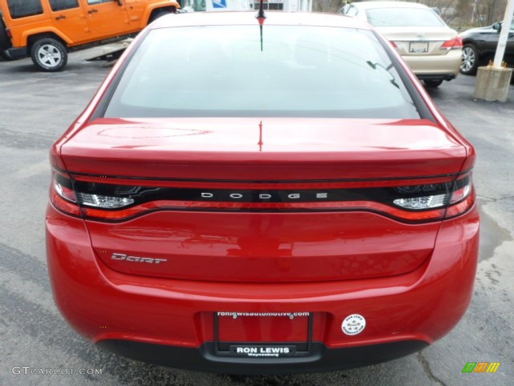 2013 Dart SE - Redline 2-Coat Pearl / Black photo #4