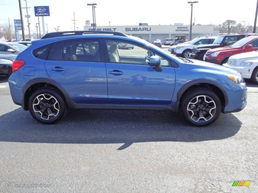 2014 XV Crosstrek 2.0i Limited - Quartz Blue Pearl / Ivory photo #4