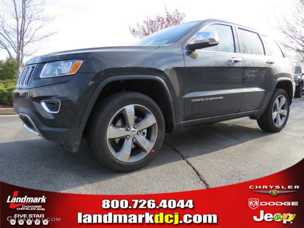 Brilliant Black Crystal Pearl Jeep Grand Cherokee