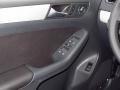 Black - Jetta SE Sedan Photo No. 16