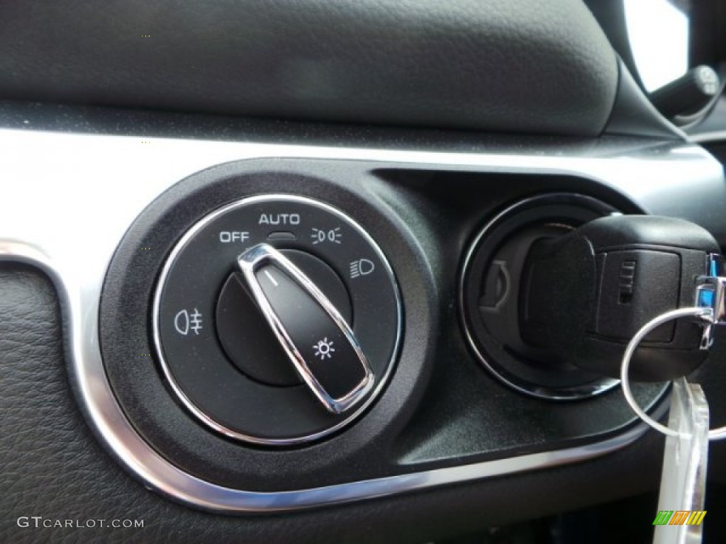 2014 Porsche Boxster S Controls Photo #92180196