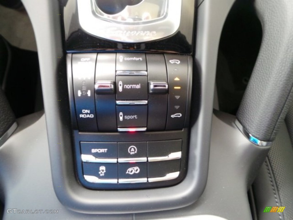 2014 Porsche Cayenne GTS Controls Photo #92181853