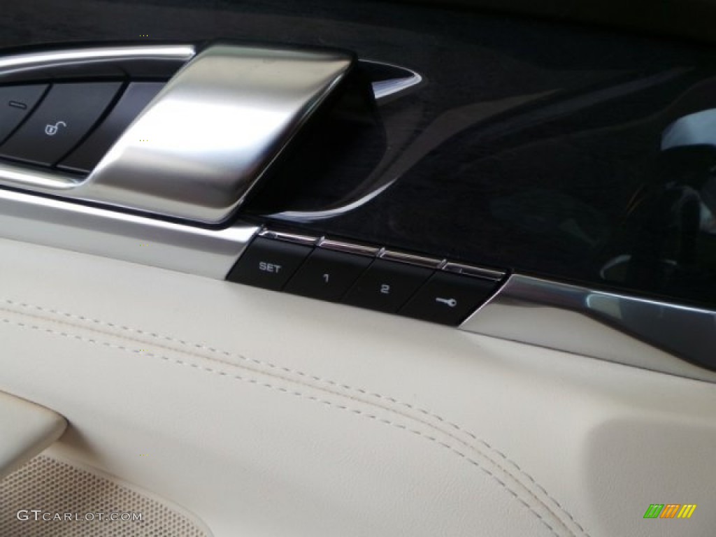 2014 Porsche Panamera 4S Controls Photo #92183368