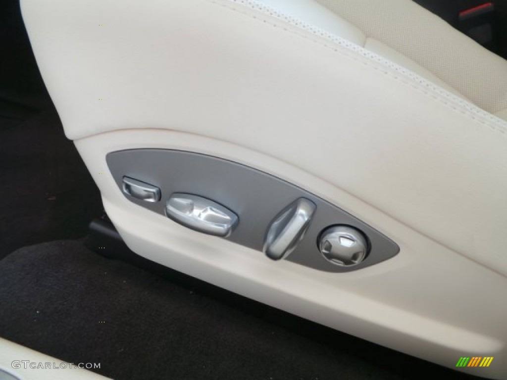 2014 Porsche Panamera 4S Controls Photo #92183437