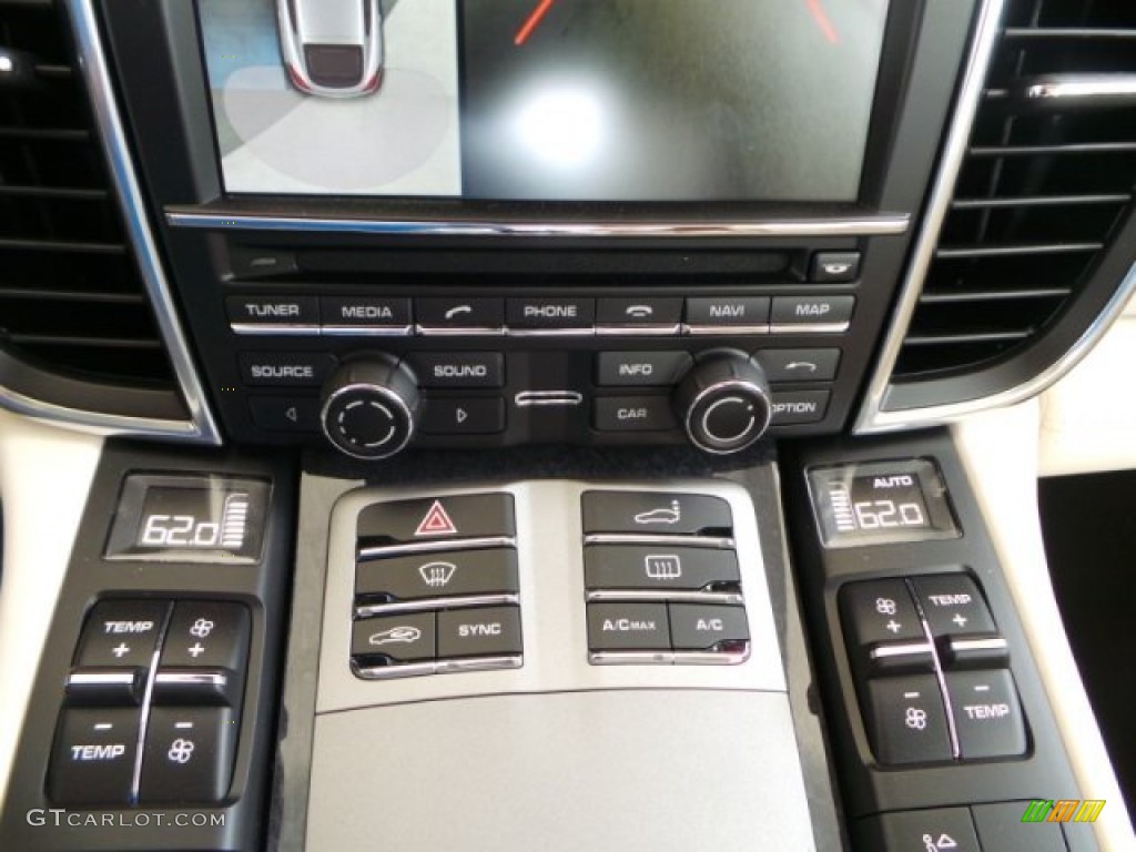 2014 Porsche Panamera 4S Controls Photo #92183581