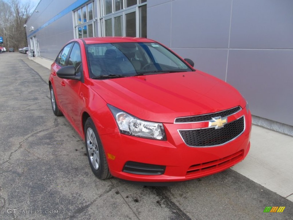 2014 Cruze LS - Red Hot / Jet Black/Medium Titanium photo #9