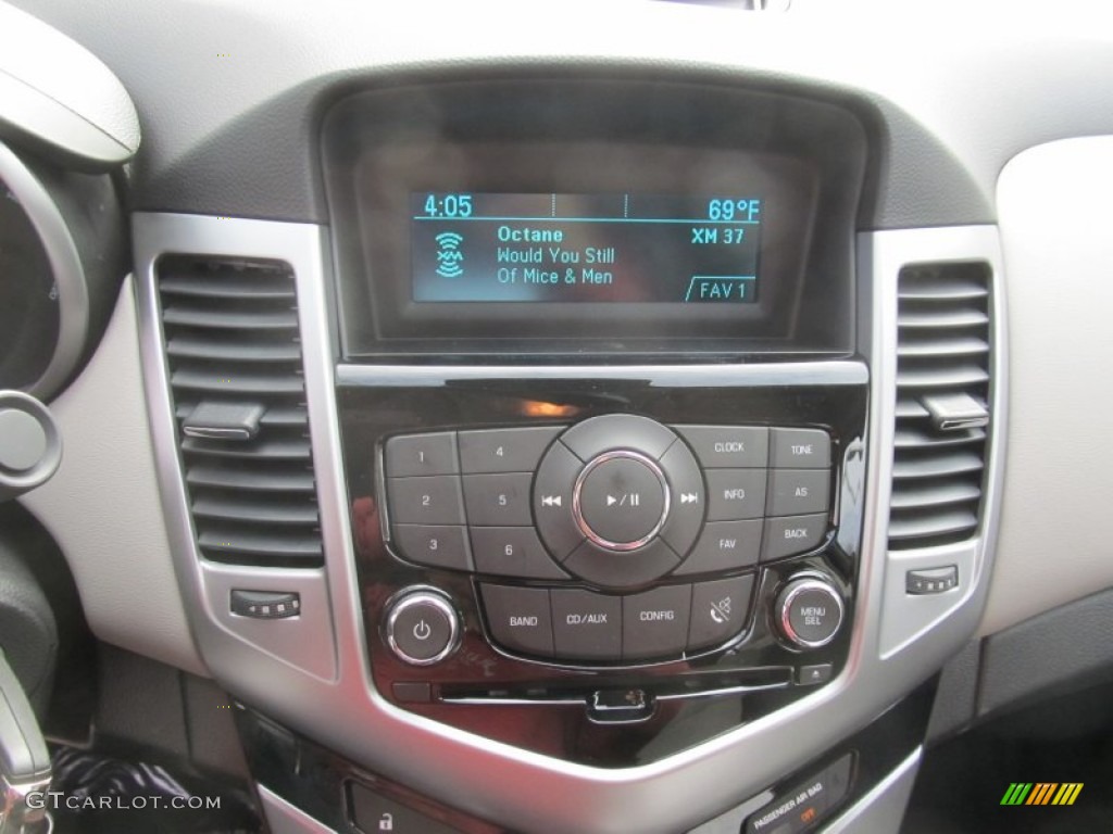 2014 Cruze LS - Red Hot / Jet Black/Medium Titanium photo #14