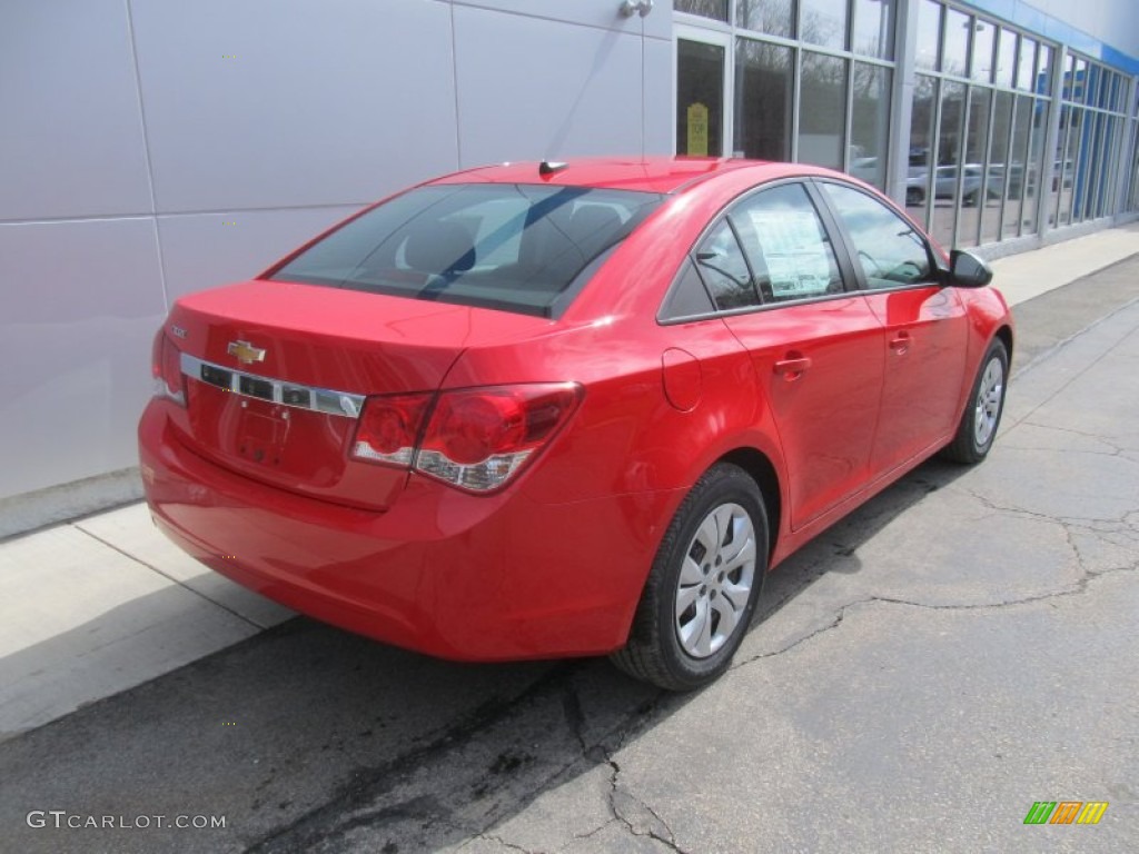 2014 Cruze LS - Red Hot / Jet Black/Medium Titanium photo #4