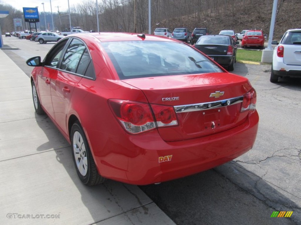 2014 Cruze LS - Red Hot / Jet Black/Medium Titanium photo #6