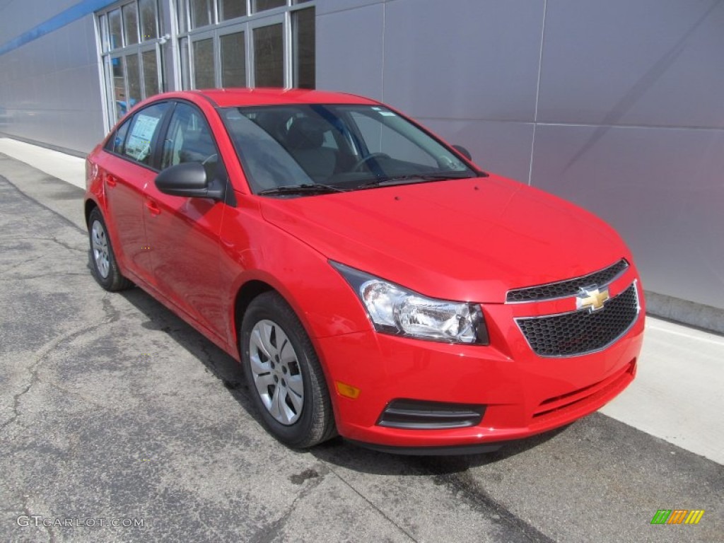 2014 Cruze LS - Red Hot / Jet Black/Medium Titanium photo #9