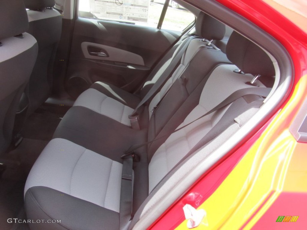 2014 Cruze LS - Red Hot / Jet Black/Medium Titanium photo #12