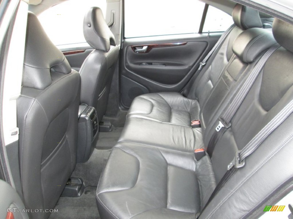 2005 Volvo S60 2.5T AWD Rear Seat Photo #92184709