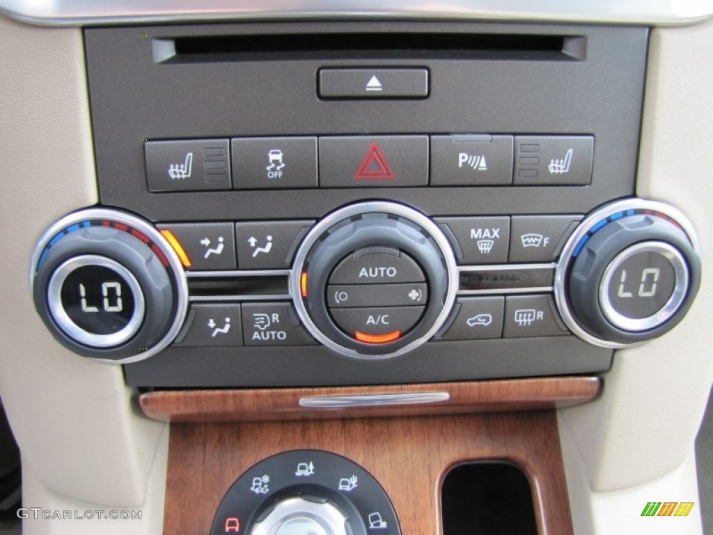 2013 Land Rover LR4 HSE Controls Photo #92190052