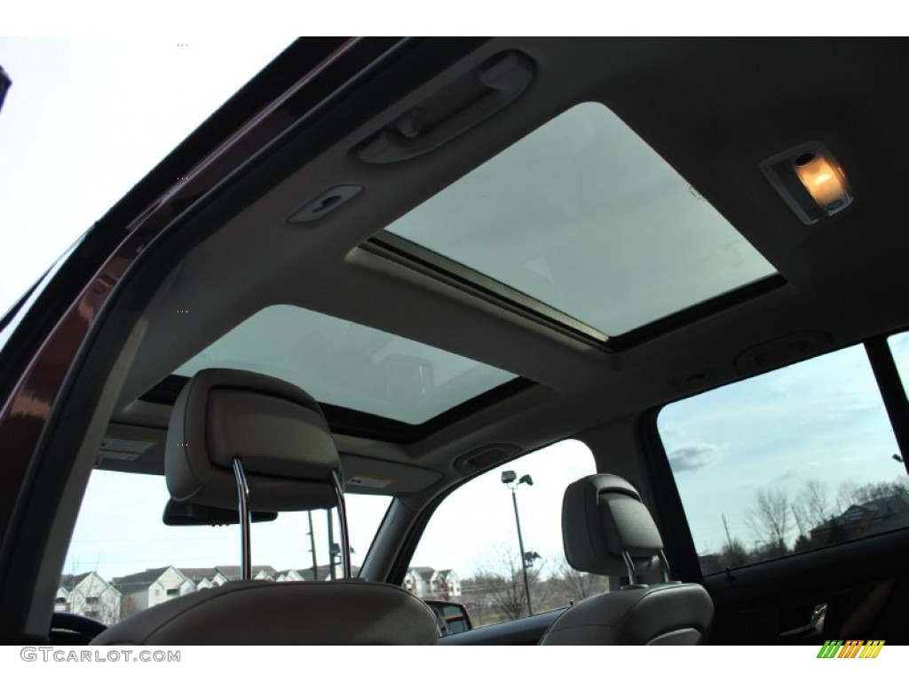 2011 GLK 350 4Matic - Barolo Red Metallic / Grey/Black photo #8