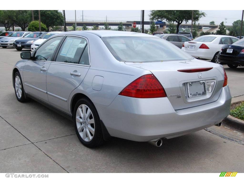 2007 Accord SE V6 Sedan - Alabaster Silver Metallic / Gray photo #5