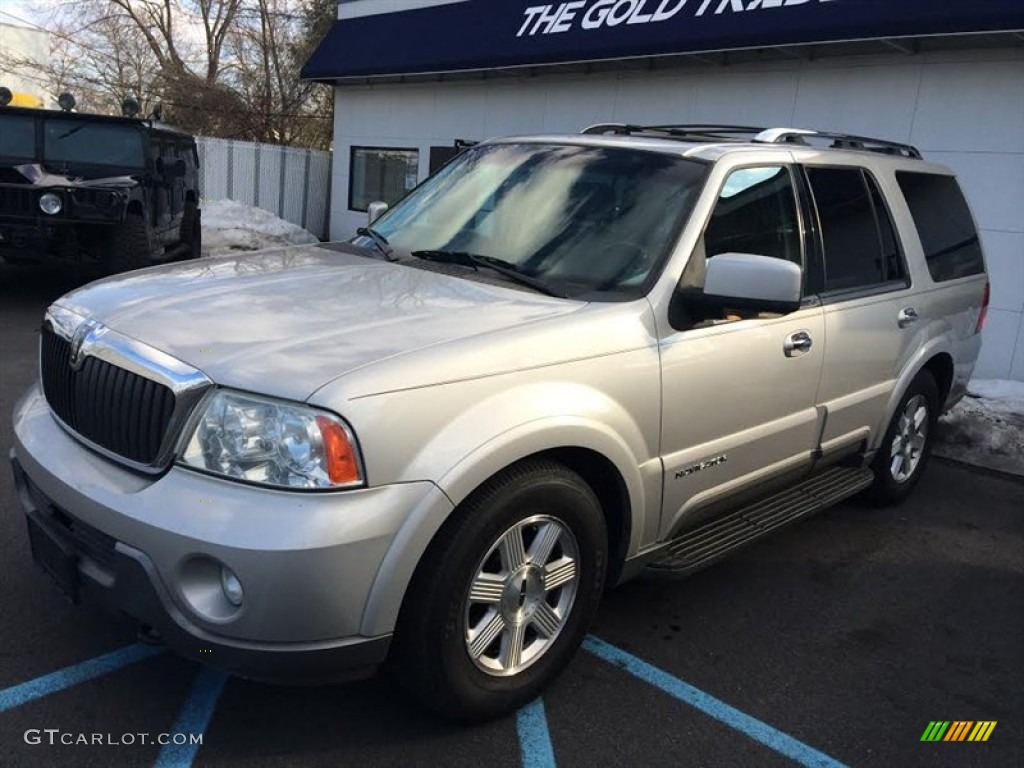 2003 Navigator Luxury 4x4 - Silver Birch Metallic / Black photo #1