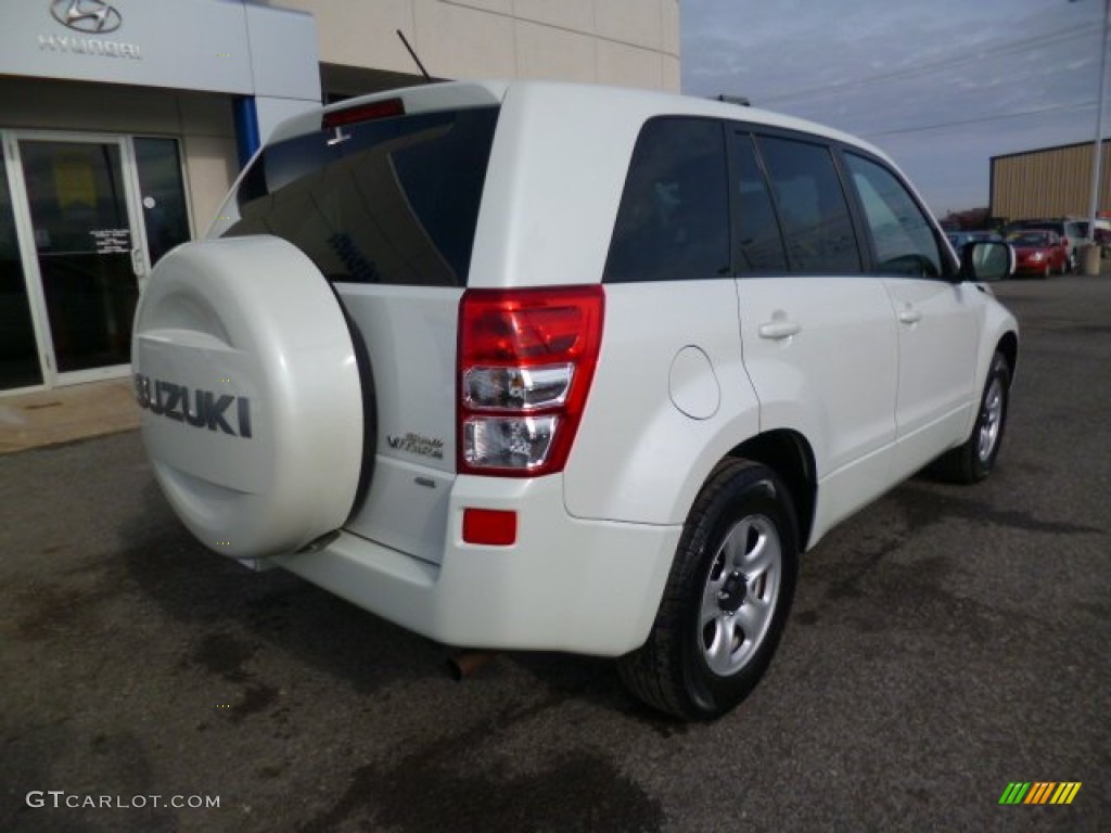 2010 Grand Vitara Premium 4x4 - White Water Pearl / Beige photo #7
