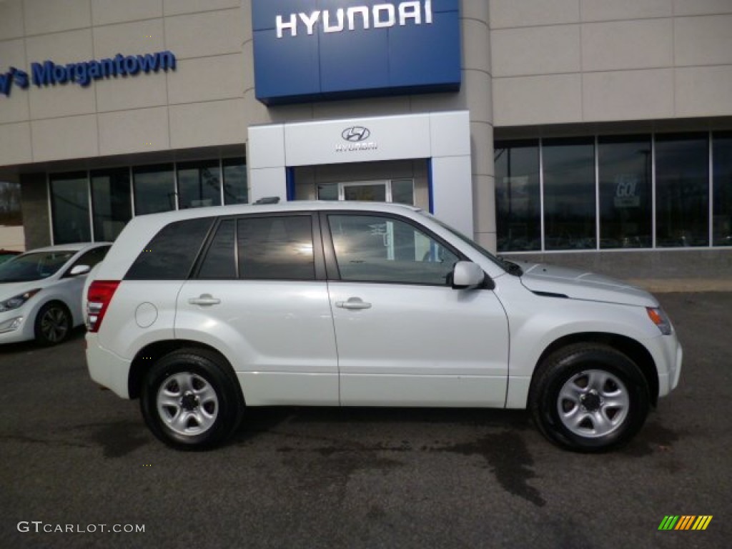2010 Grand Vitara Premium 4x4 - White Water Pearl / Beige photo #8