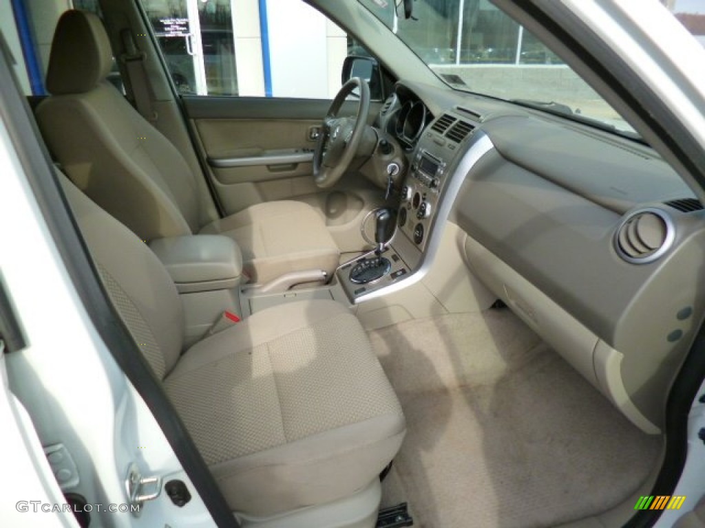 2010 Grand Vitara Premium 4x4 - White Water Pearl / Beige photo #10