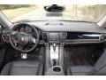 Black - Panamera 4 Photo No. 13
