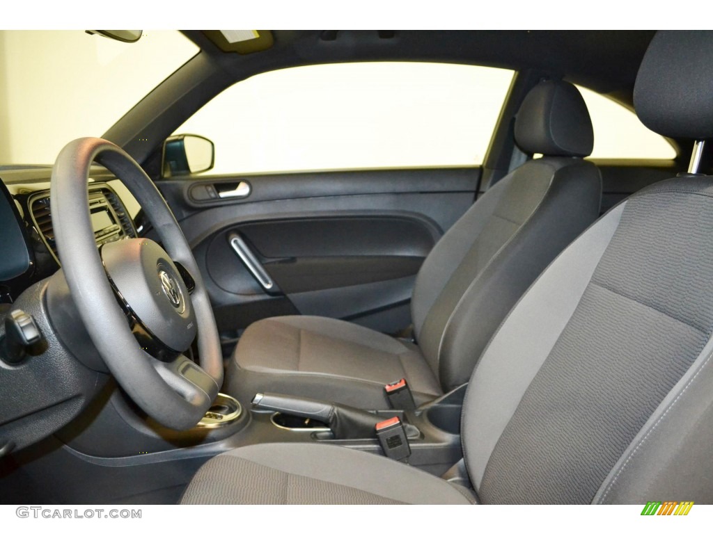 2013 Volkswagen Beetle 2.5L Front Seat Photo #92202256